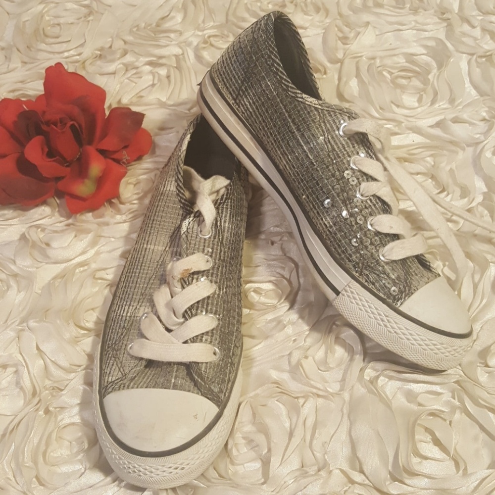 Gotta Flurt Womens Sequins / Metallic Sneakers / Shoes Sz 7.